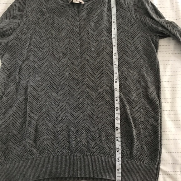 Lightweight long sleeved sweater - Picture 7 of 7